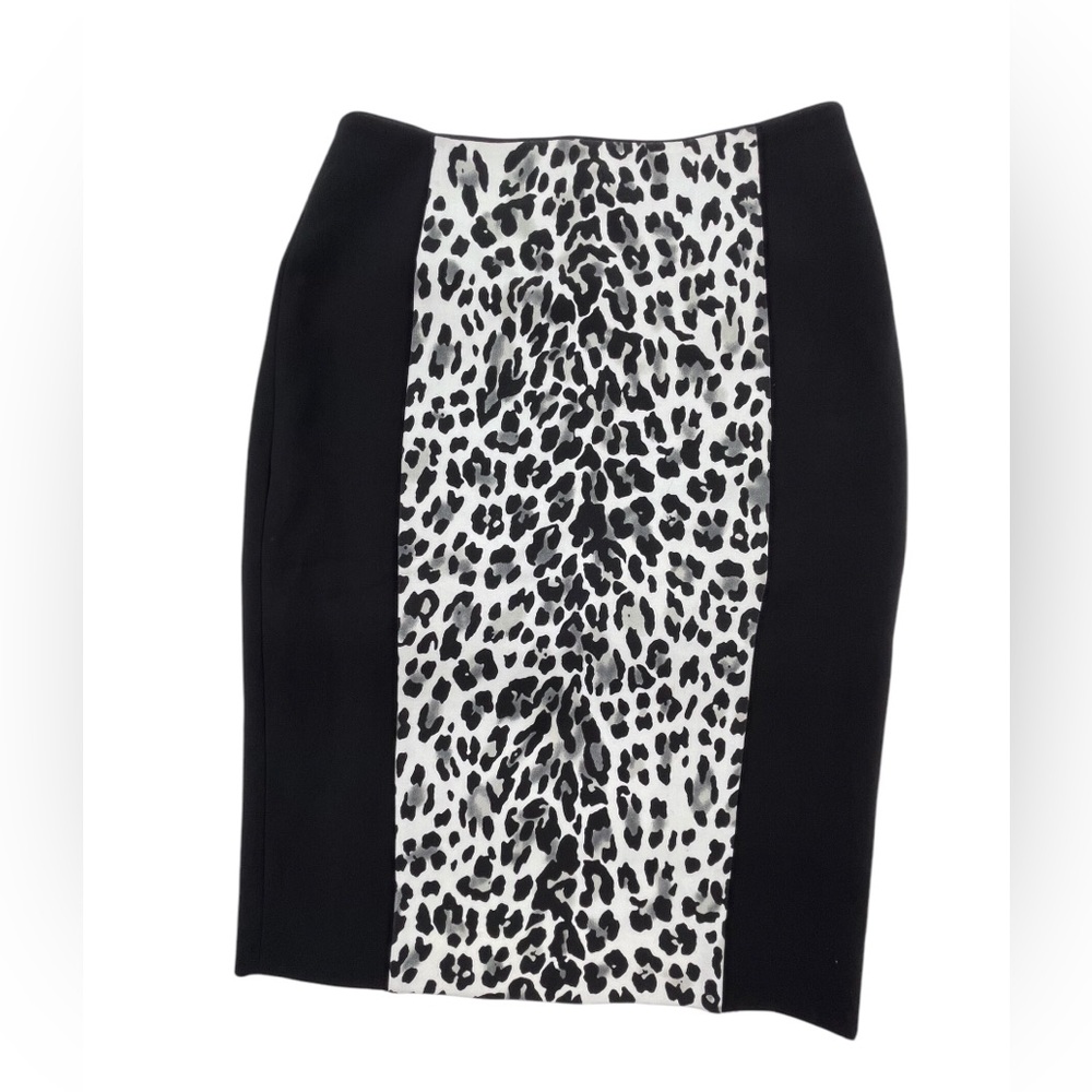 White House Black Market Leopard Print Black White and grey Skirt size 0